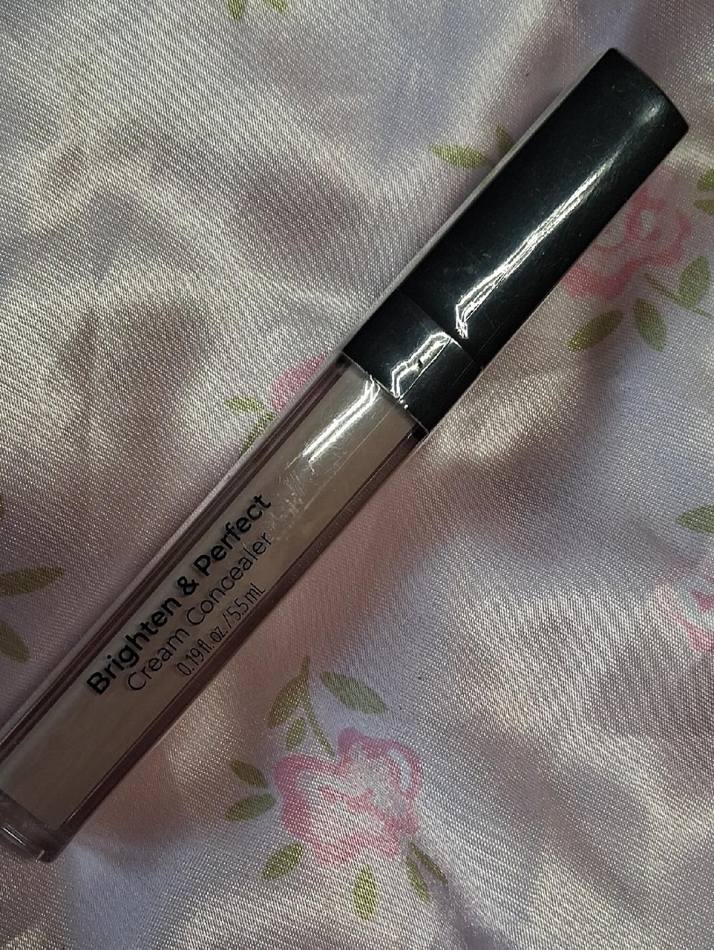 MCobeauty Brighten & Perfect Cream Concealer - Light 2 - Fair